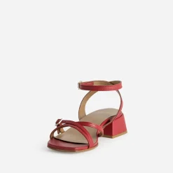 Sandale rouge cuir à talon graphique