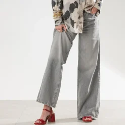 Sandale rouge décor nœud