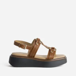 Sandale TEXTO cognac anneaux et clous