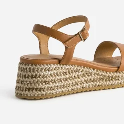 Sandale TEXTO compensée camel