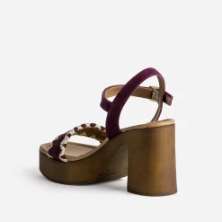 Sandale TEXTO prune en cuir velours brodé