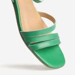 Sandale verte cuir éco-conçu