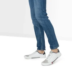 Tennis blanche, grise, marine