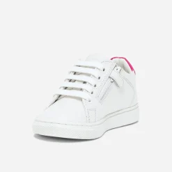 Tennis BUGGY blanche en cuir à contrefort rose fluo verni