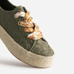 Tennis kaki en toile brodée dentelle éco-conçue