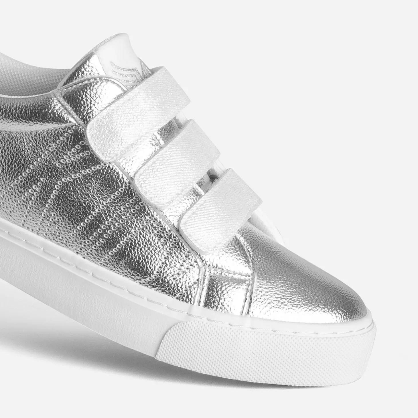 Tennis KAPORAL argentée