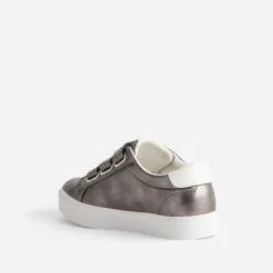 Tennis KAPORAL grise métallisée à scratchs embossés