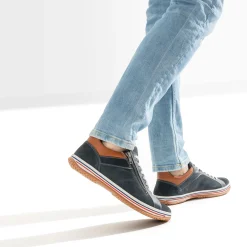 Tennis marine cuir éco-conçu