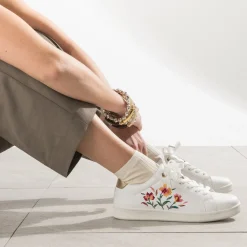 Tennis TEXTO blanche broderies exclusives fleurs
